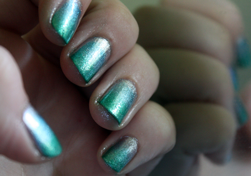 Sponge Ombre nails are a great way to get a trendy look easily