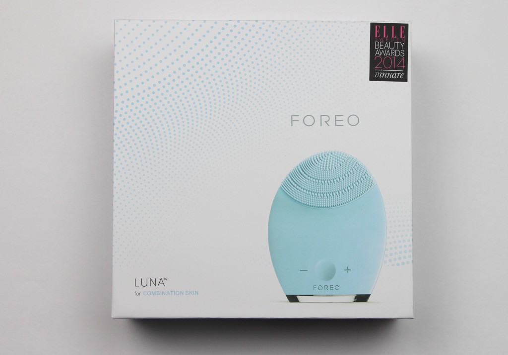 FOREO Luna for Combination Skin Facial Cleansing Silicone Brush Review 2