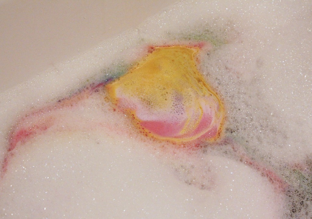 LUSH Cosmetics The Experimenter Bath Bomb Review Bath Art
